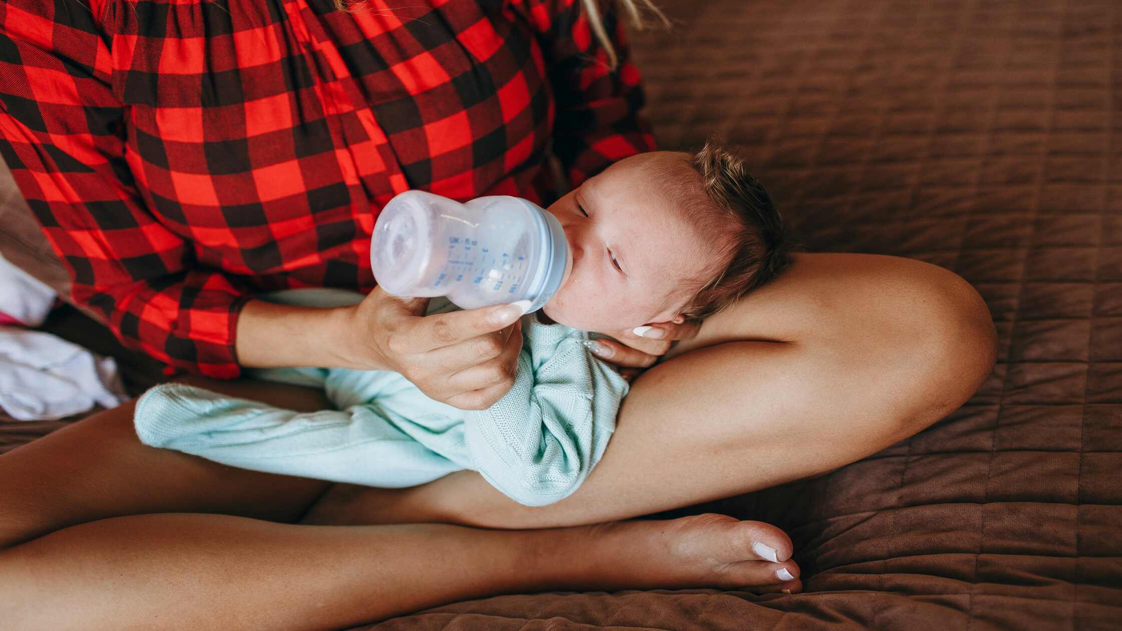 Nếu bạn lần đầu làm mẹ bỉm và cần lời khuyên phù hợp cho việc chọn sữa, hãy tham khảo tại đây.