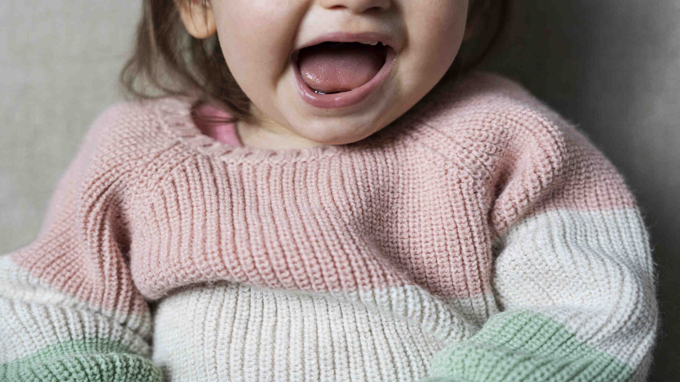 Ba mẹ đã biết nên dùng loại gạc rơ lưỡi cho bé nào chưa?