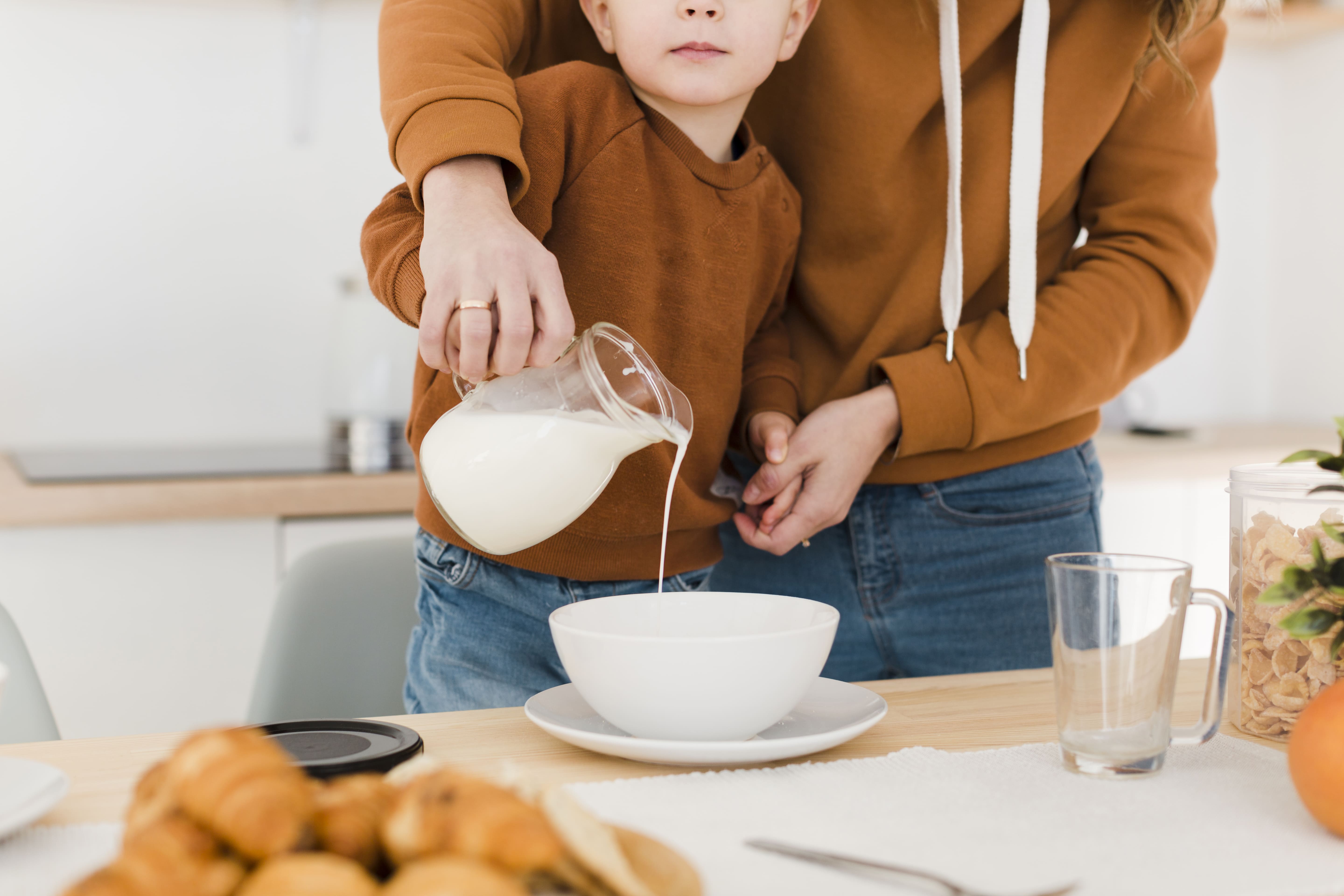 Cách hâm sữa tốt nhất là sử dụng máy hâm sữa: Máy hâm sữa giúp kiểm soát nhiệt độ và giữ ấm sữa trong thời gian dài.