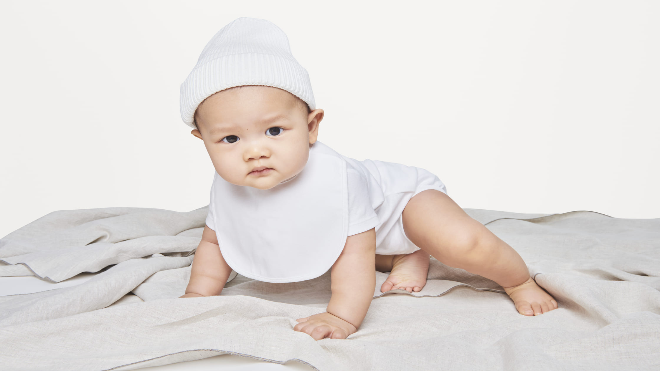 Các mốc thời gian mọc răng sữa tiêu chuẩn của trẻ sơ sinh và trẻ nhỏ.
