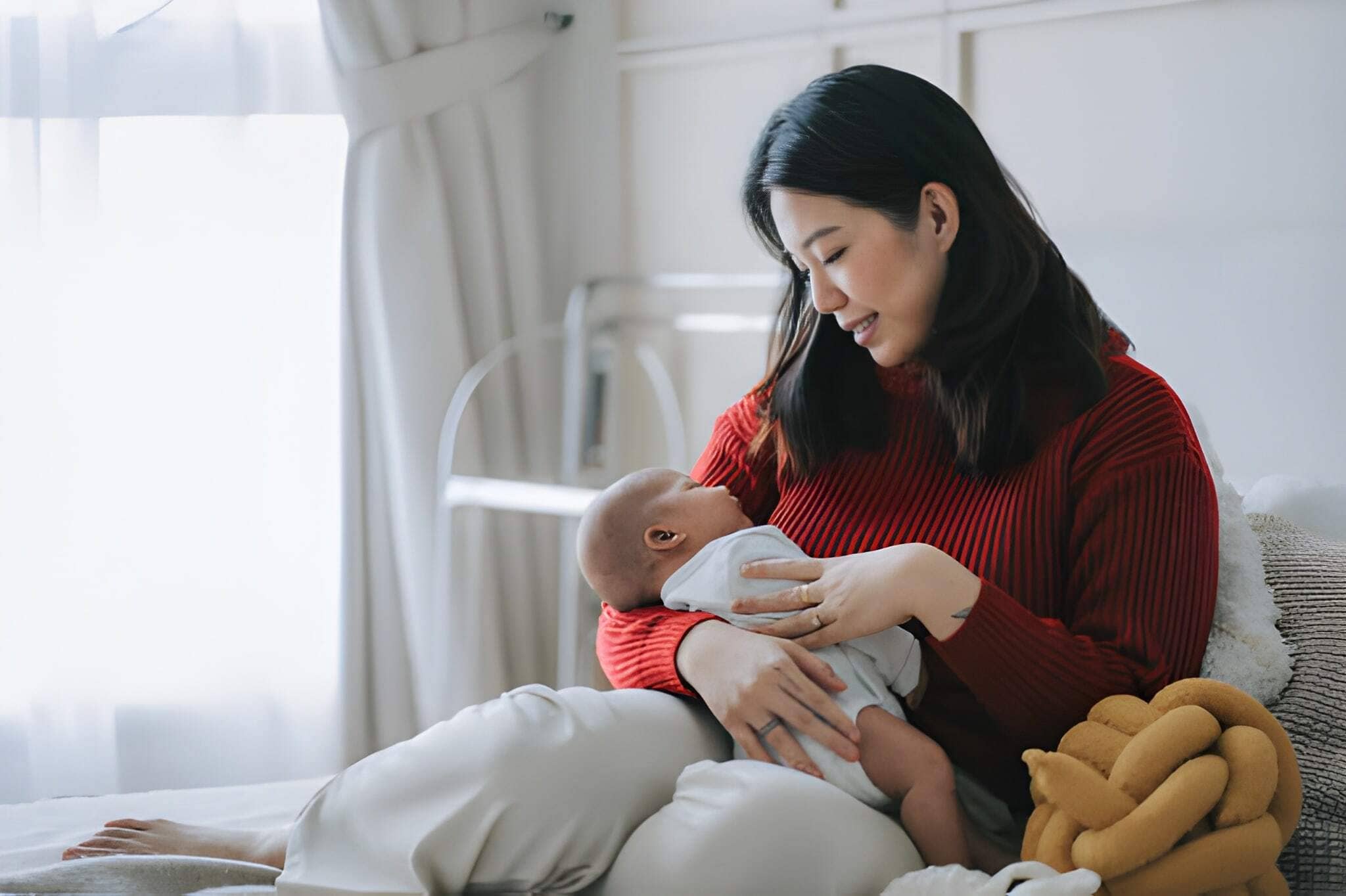 Ăn đêm kéo dài là nguyên nhân chính gây sâu răng súng và hỏng men răng ở trẻ.