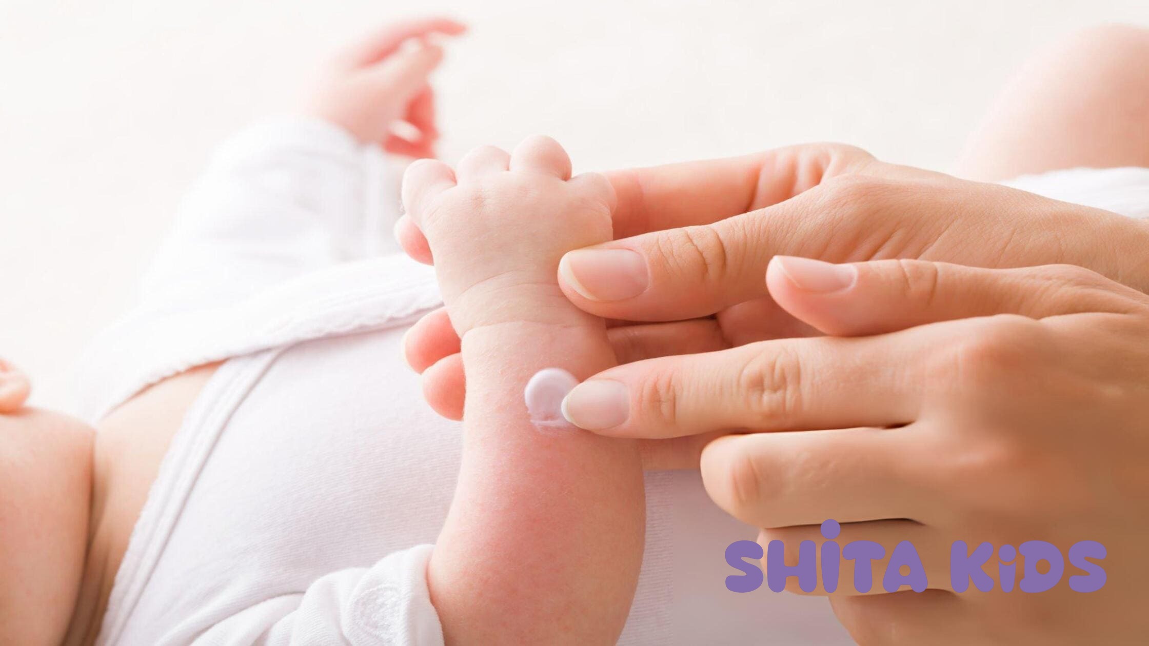 nguyên tắc không để bé vừa bú vừa ngủ để tránh hình thành thói quen phụ thuộc ti mẹ