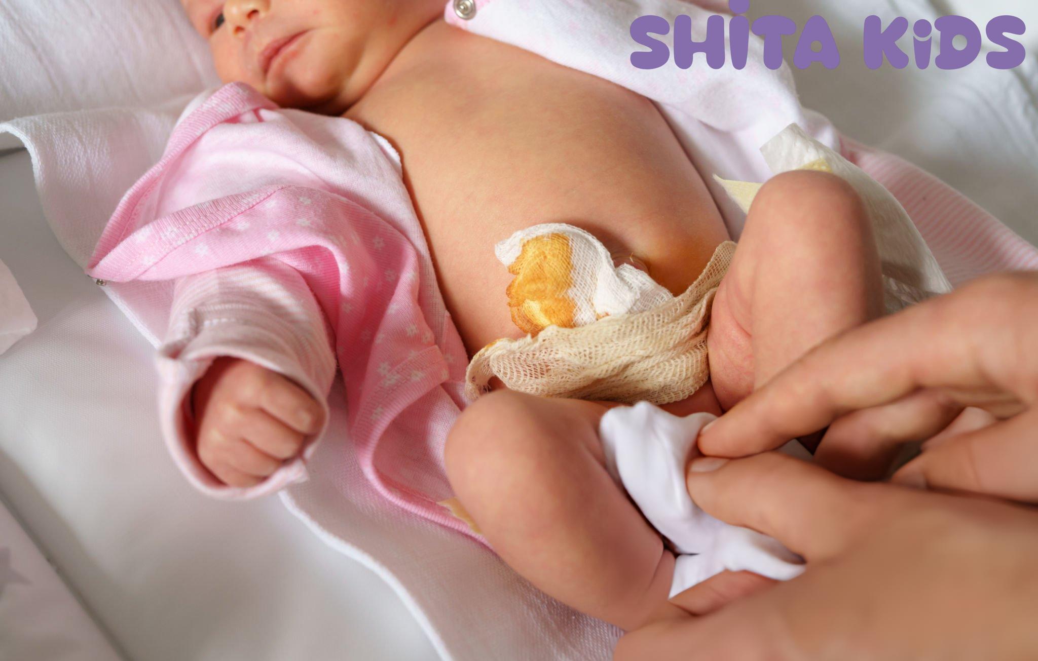 Lưu ý không nên đổi sữa công thức liên tục để tránh làm hệ đường ruột non nớt của trẻ bị sốc.