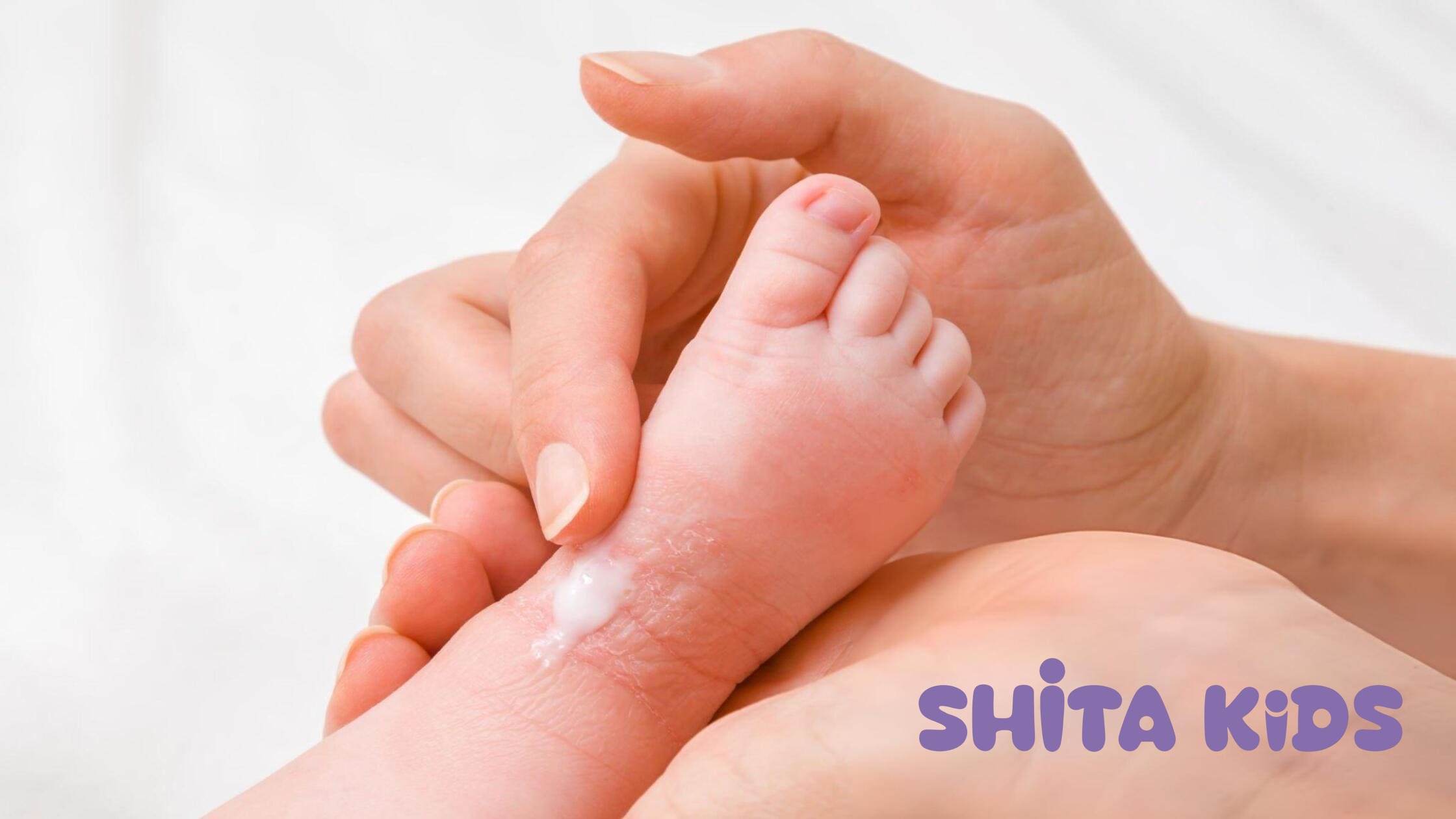 sự khác biệt giữa nuôi con theo lịch trình easy và nuôi con theo nhu cầu tự phát