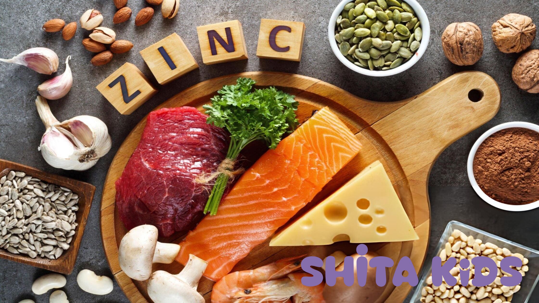 Uống đủ nước và bổ sung các loại hạt giúp tăng cường lưu thông máu đến vùng chậu hỗ trợ quá trình làm tổ.