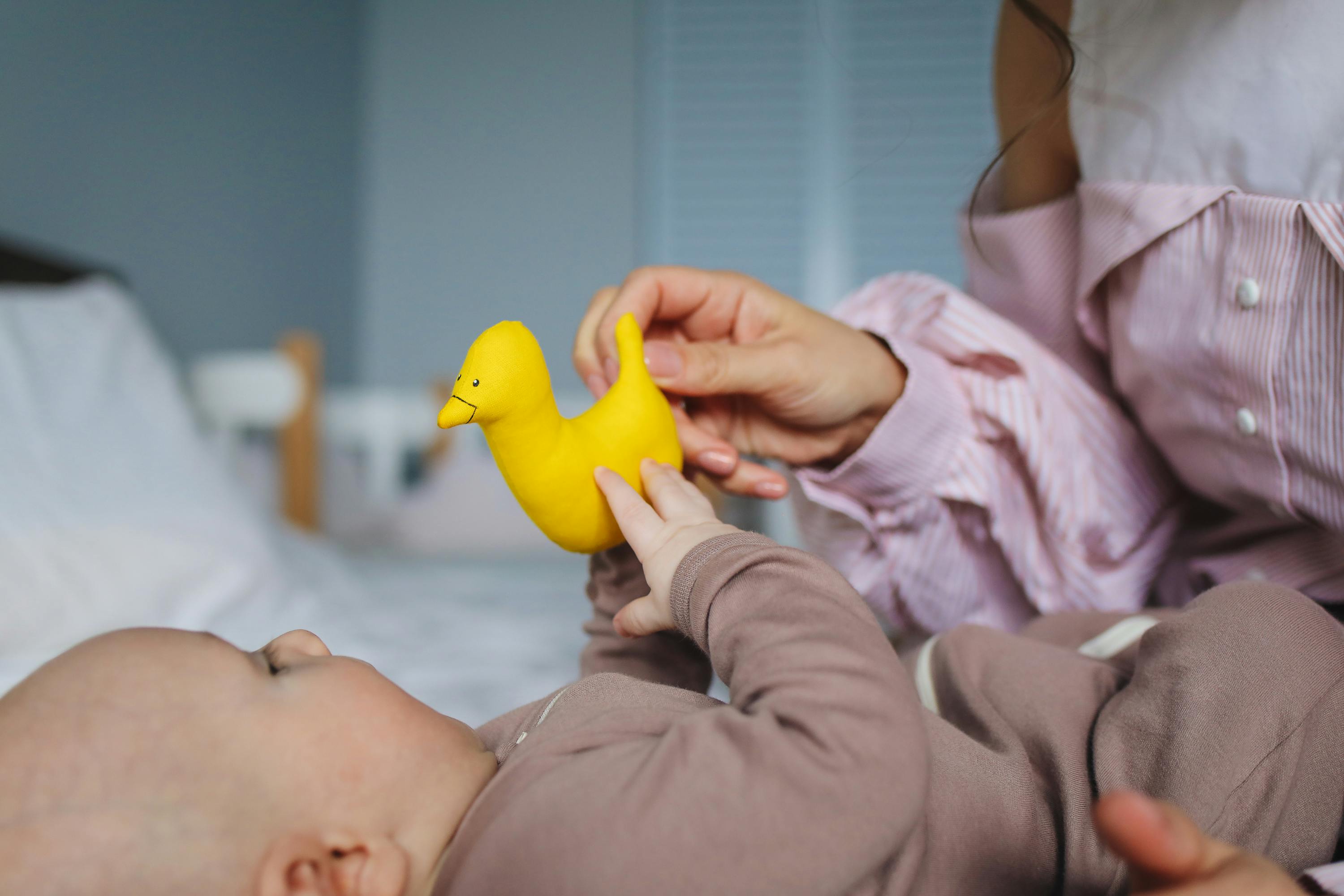 Bé sơ sinh 2 tháng ưỡn người sau bú — dấu hiệu trào ngược dạ dày thực quản ở trẻ nhỏ
