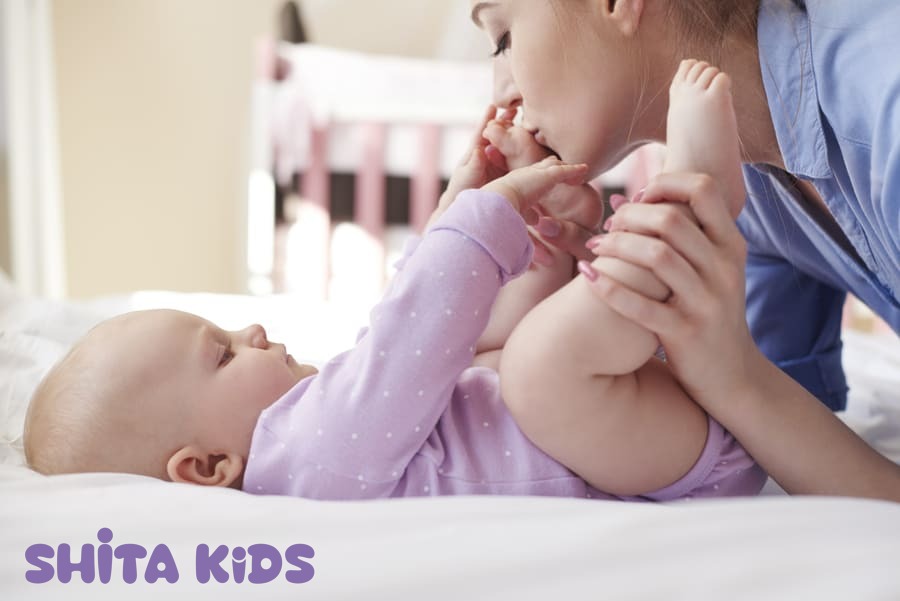 Trẻ sơ sinh 2 tháng tuổi hay giật mình khi ngủ do phản xạ Moro