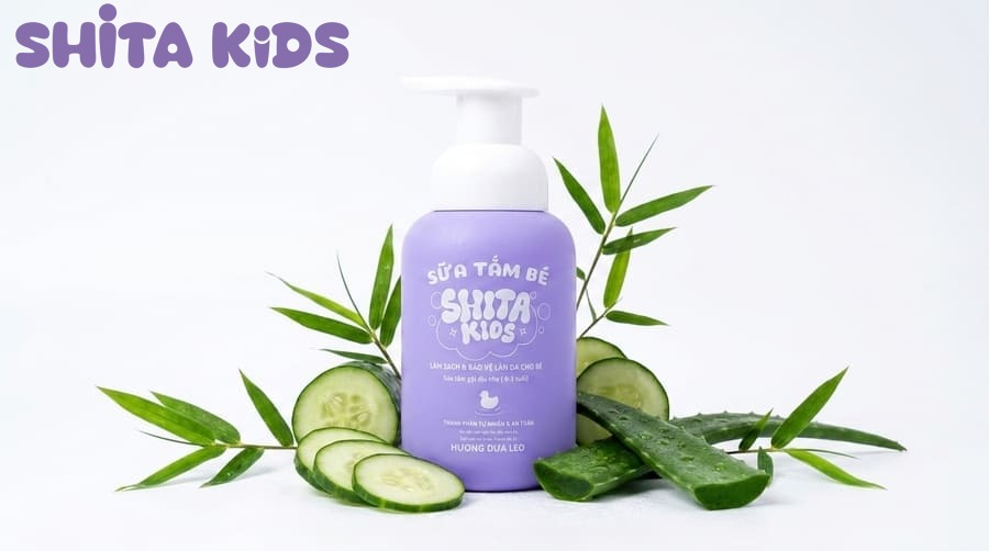 sữa tắm gội ShitaKids chiết xuất dưa leo và lô hội cho bé bị nổi mẩn ngứa khi ra nhiều mồ hôi