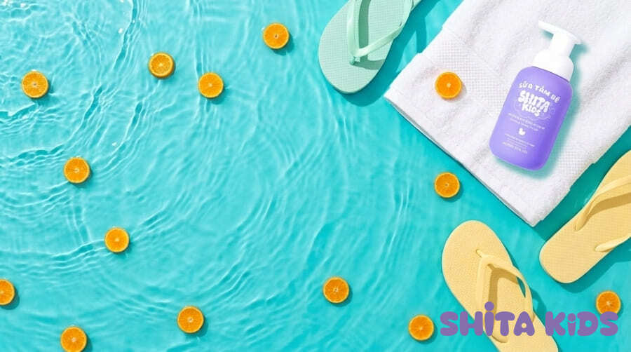 Sữa tắm ShitaKids trên bể bơi, giải pháp tắm bé toàn diện mùa hè